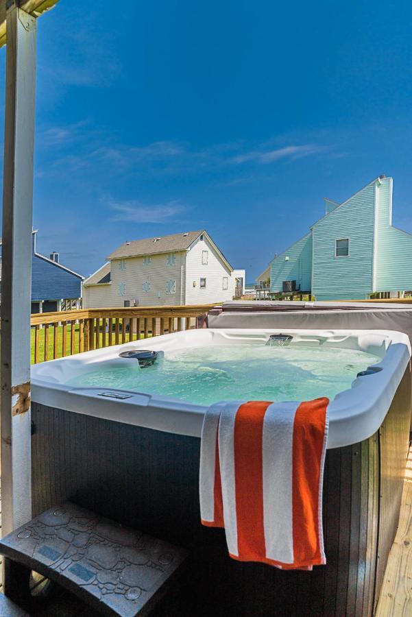 Hot Tub - Ocean Views - Steps To Private Beach - Quiet Location Галвестон Екстер'єр фото